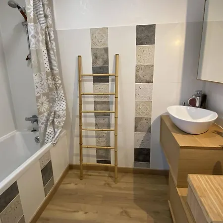 Renove Au Calme Pres De La Avec Wifi Et Parking Prive - Fr-1-750-115 Canet-en-Roussillon